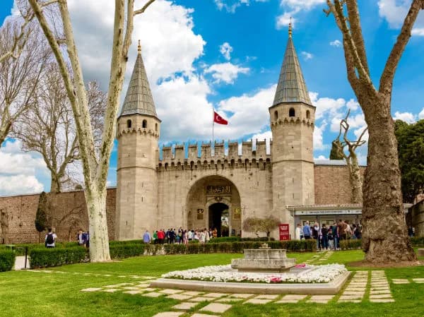Topkapi Palace & Skip-the-Line Tickets with Audio Guide